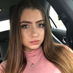 Meet your Posher, Vanessa